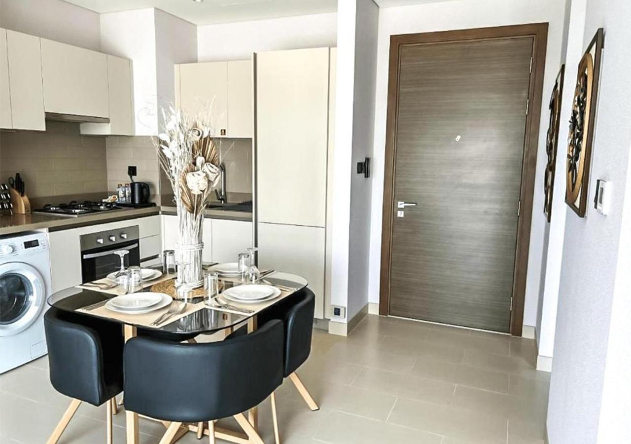 Stay By Latinem Luxury 2Br Holiday Home Cv B609 Near Burj Khalifa دبي المظهر الخارجي الصورة