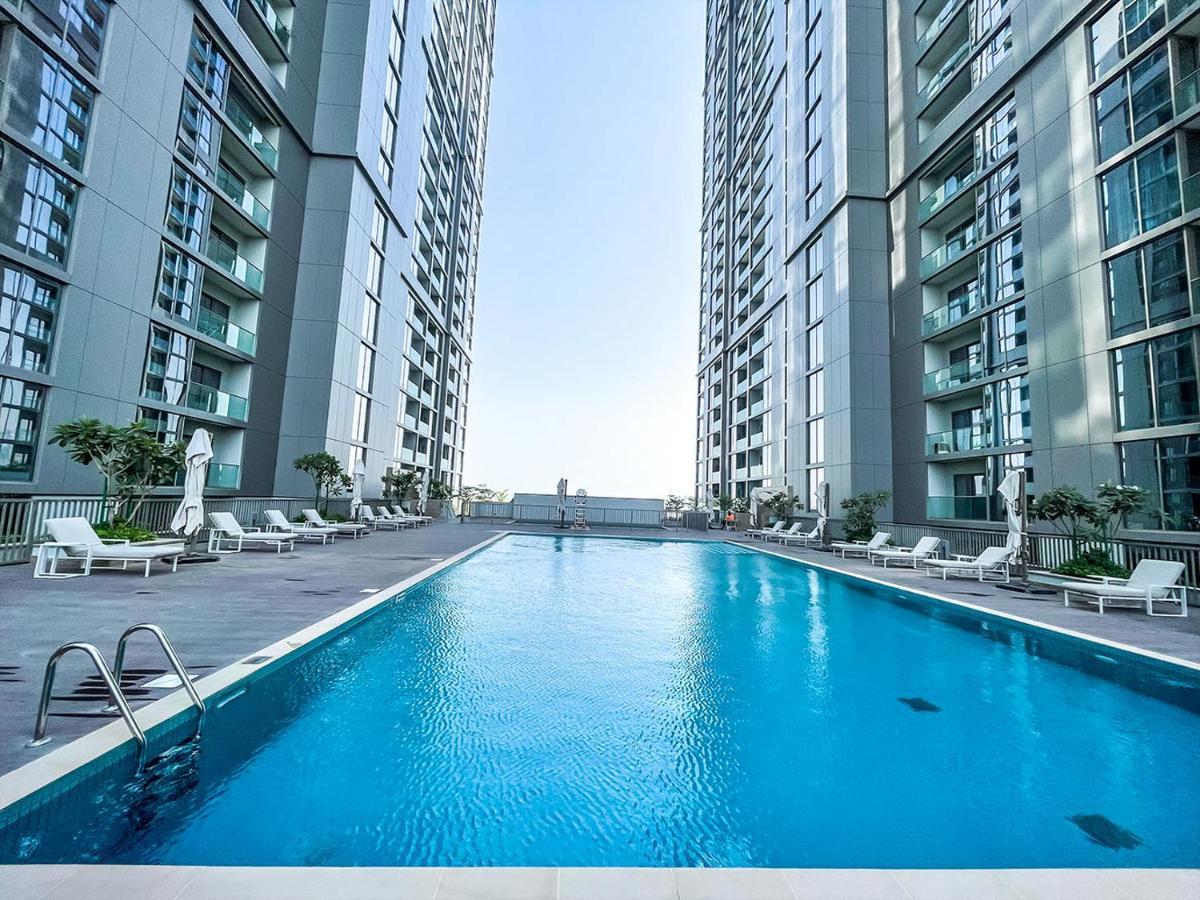 Stay By Latinem Luxury 2Br Holiday Home Cv B609 Near Burj Khalifa دبي المظهر الخارجي الصورة