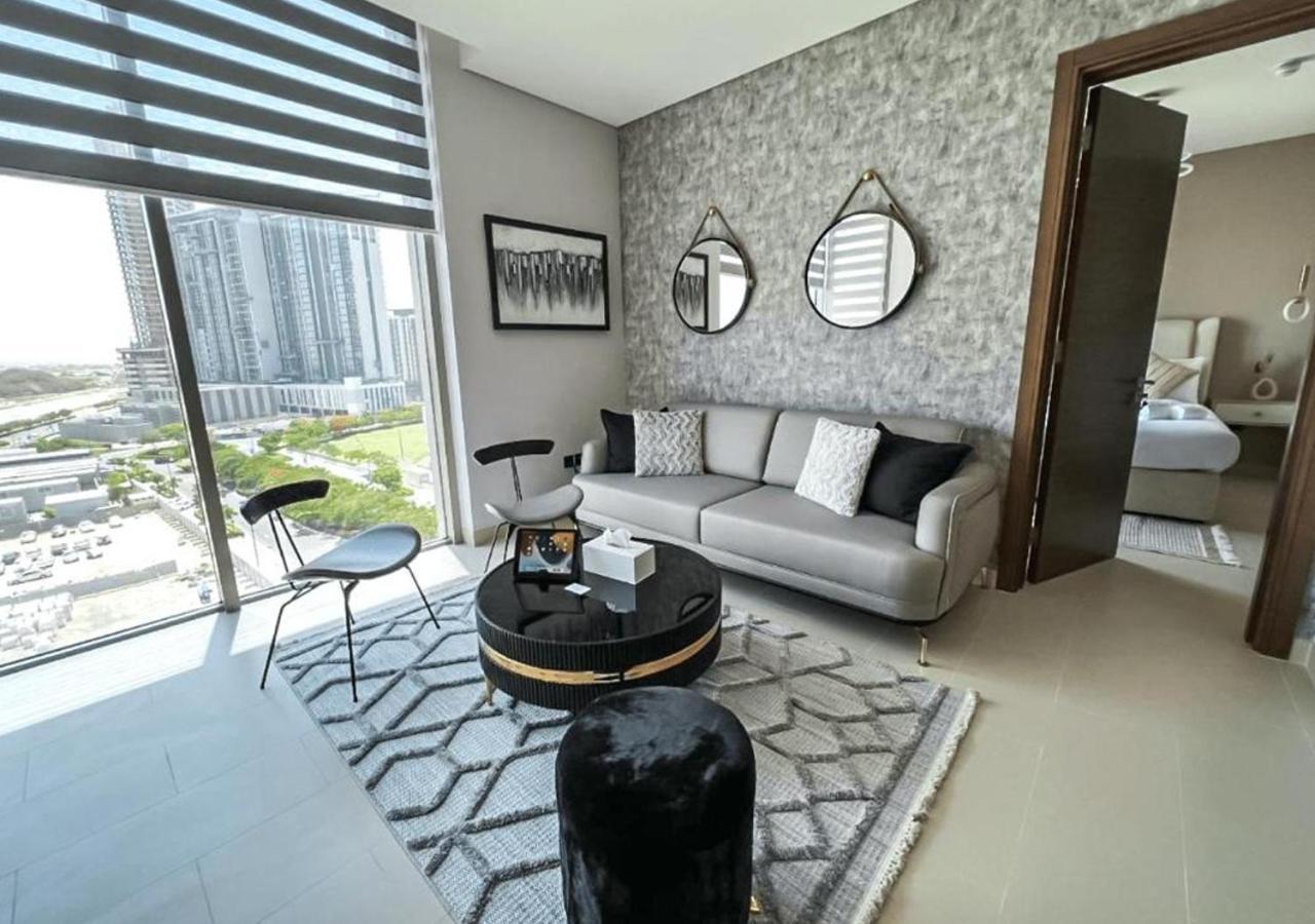 Stay By Latinem Luxury 2Br Holiday Home Cv B609 Near Burj Khalifa دبي المظهر الخارجي الصورة